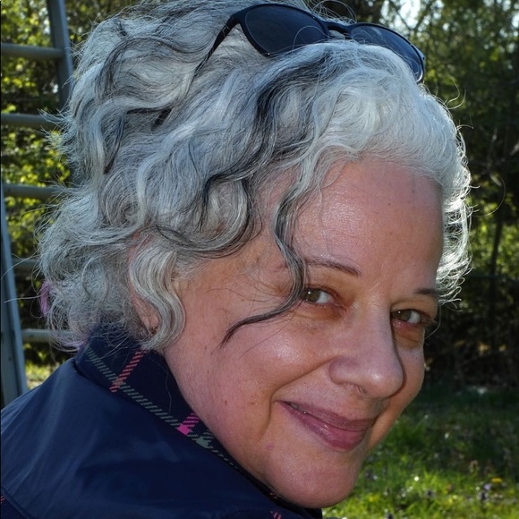 Meet your Posher, Allison - Picture 2 of 2